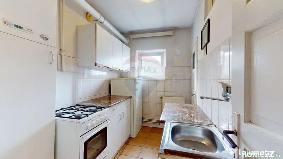 Apartament cu 2 camere semidecomandat în Centrul Civic