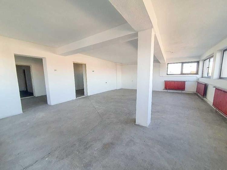 Spațiu comercial, de 300 mp, în Central