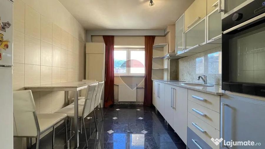 Apartament cu 2 camere decomandat în Răcădău