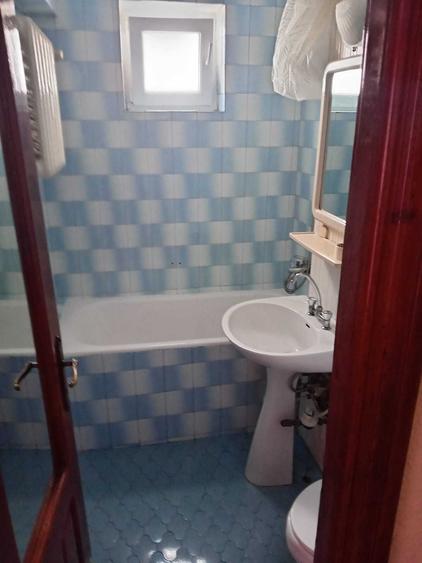 Inchiriez apartament 2camere - 3