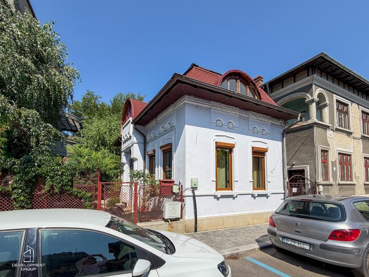 Casă individuală cu 5 camere cu Canalizare în Calea Călărașilor