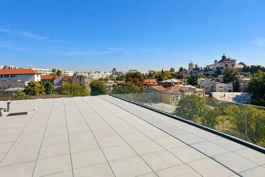 Apartament cu 4 camere decomandat în Unirii