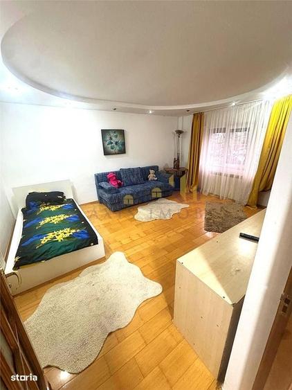 Apartament cu 2 camere decomandat în 1 Decembrie
