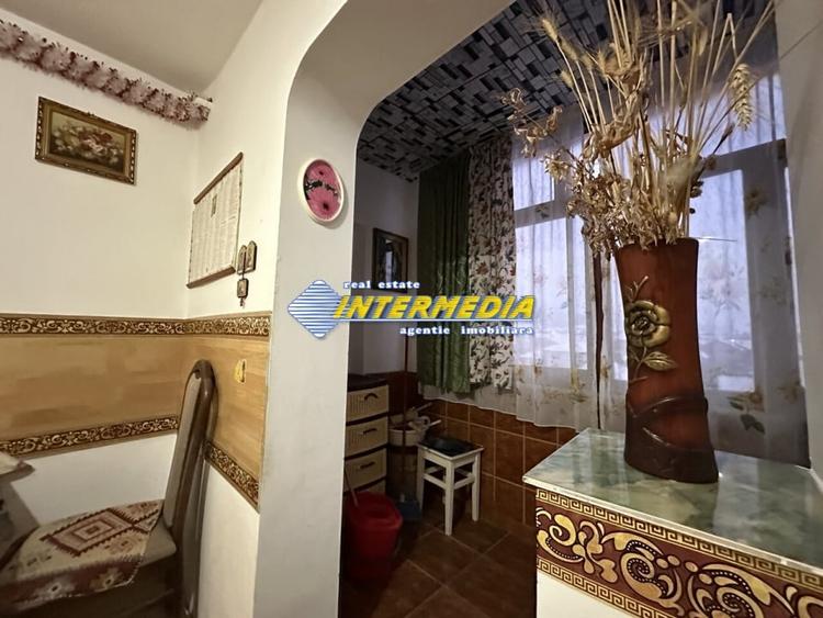 Apartament cu 3 camere decomandat, mobilat în Cetate