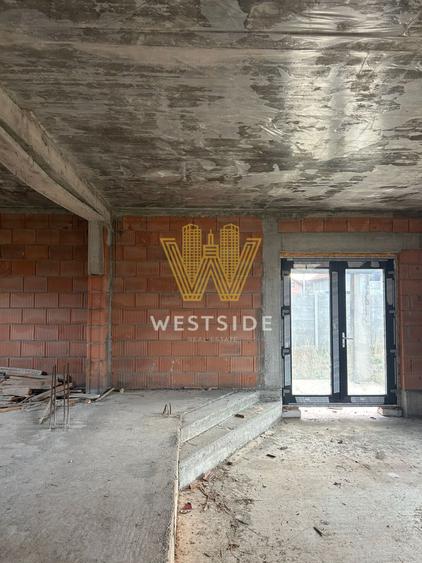 Casă individuală cu 5 camere cu Garaj în Cărpiniș