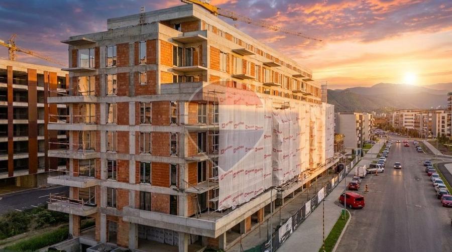 Apartament cu 2 camere semidecomandat în Tractorul