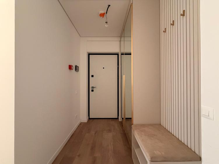 Apartament cu 3 camere, mobilat în Politehnica