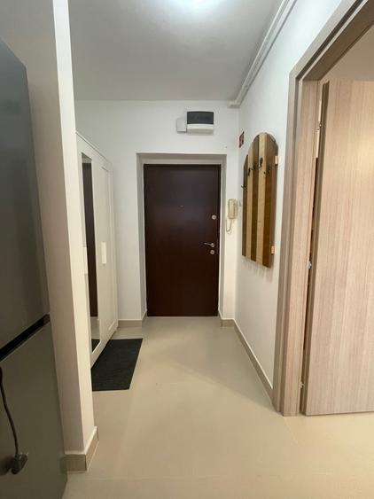 Apartament cu 2 camere semidecomandat, mobilat în Grivița