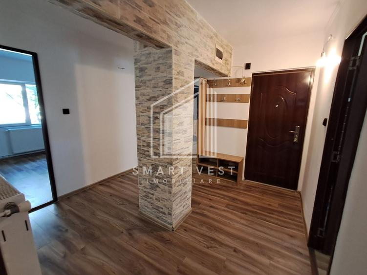 Apartament cu 4 camere decomandat în Micro 16