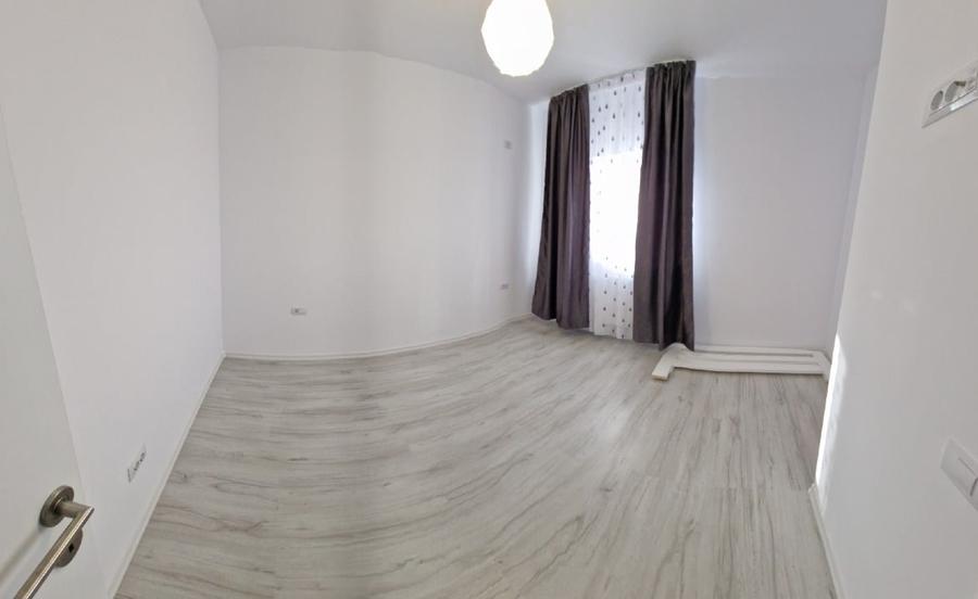 Casă individuală cu 4 camere cu Canalizare în Central