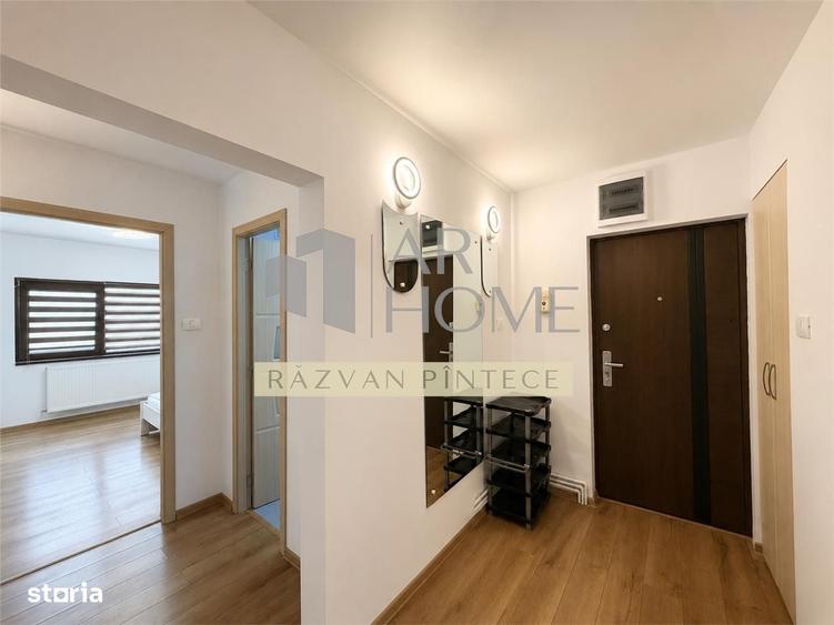 Apartament cu 3 camere decomandat în Democrației