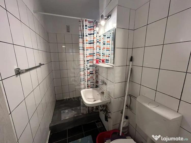Apartament cu 4 camere decomandat în Malu Roșu
