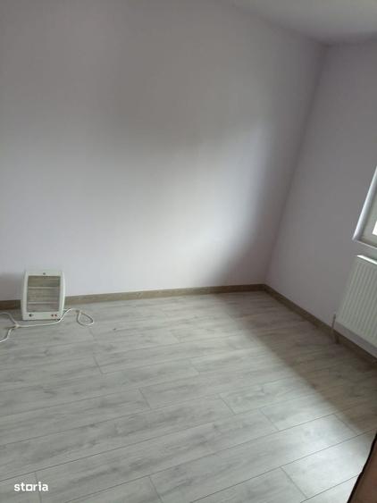 Casă cu 3 camere în Chitila