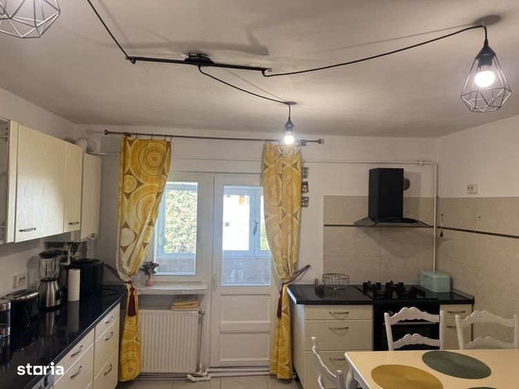Apartament cu 3 camere decomandat în Brazda lui Novac