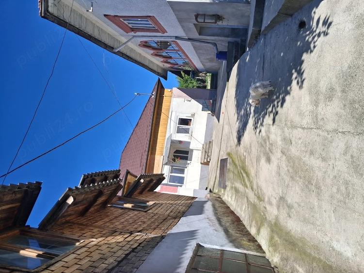 Casă cu 5 camere cu Teren 1300 Mp în Pucheni