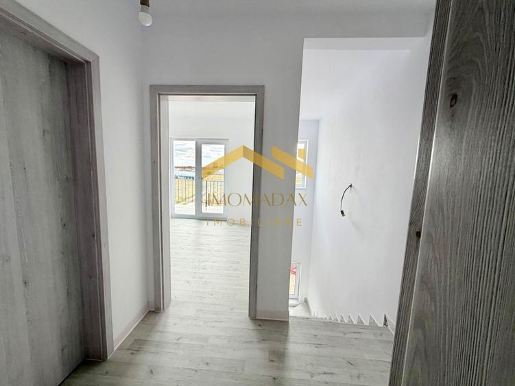 Duplex cu 3 camere cu Canalizare în Bucovăț (Remetea Mare)
