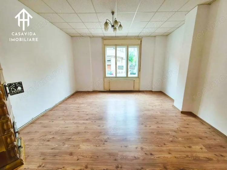 Casă cu 2 camere semidecomandat în Lugoj