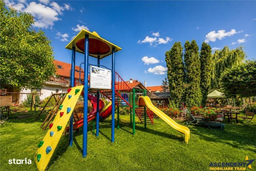 Spațiu comercial, de 2,000 mp, în Sânpetru