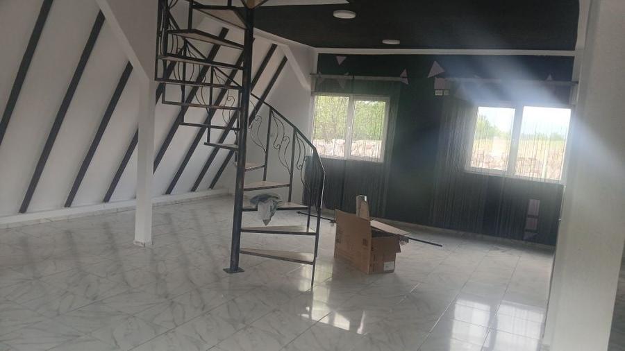 Vind casa de vacanta tip A situata intr-o zona superba in zona valenii de munte accept variante mai mult detalii sunati la telefon - 5