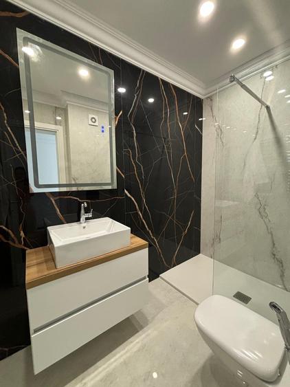 Penthouse cu 5 camere decomandat în Pipera
