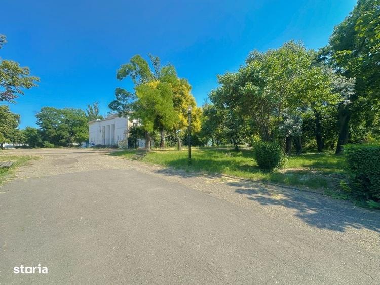 Casa 9 camere + Spatiu Comercial Stradal, Eforie Sud Langa Teatrul - 1