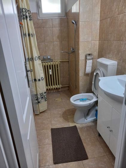 Garsonieră decomandată în Central