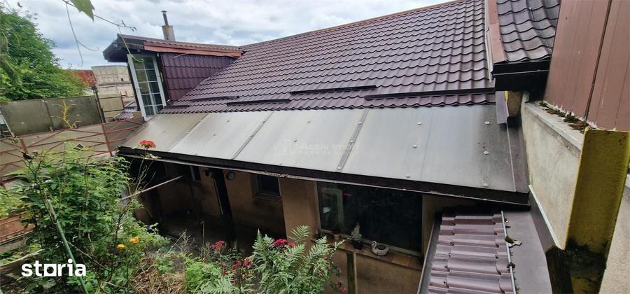 Casă cu 10 camere cu Teren 32.18 Mp în Muncitoresc