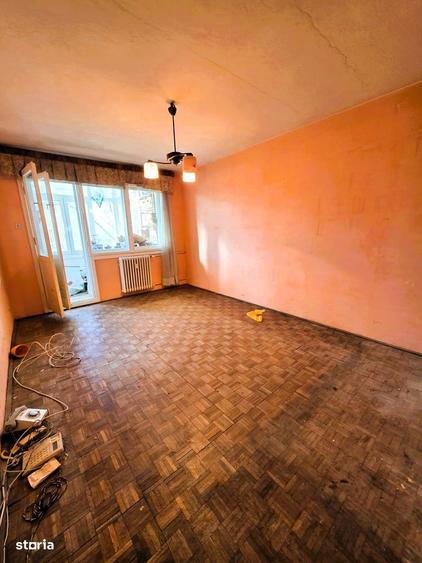 Apartament cu 3 camere decomandat în Tătărași