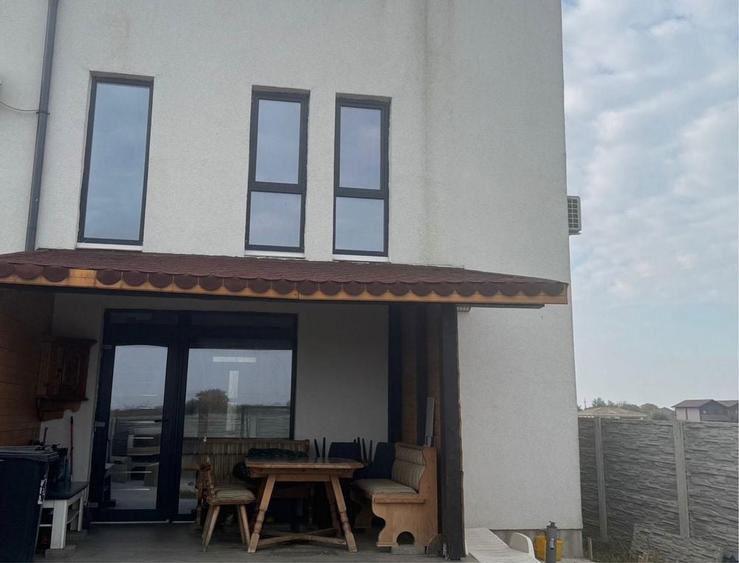 Casă cu 3 camere în Giroc