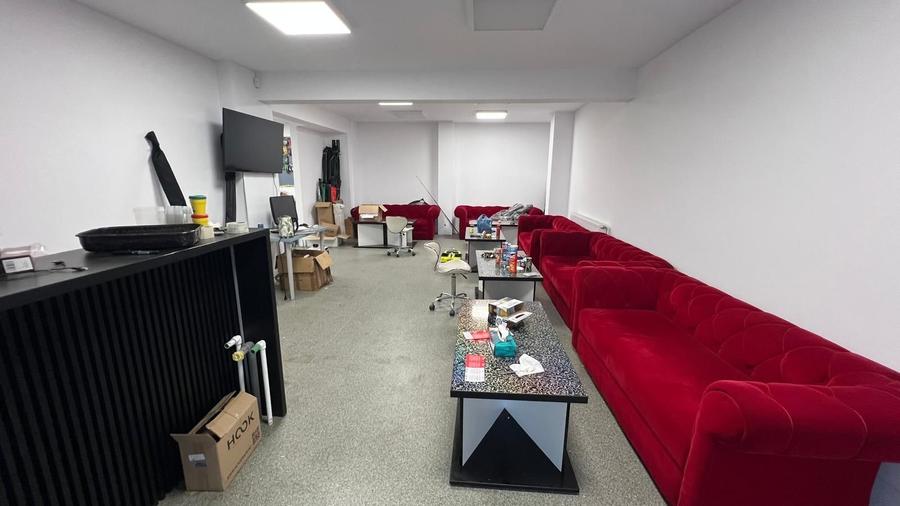 Spațiu comercial, de 140 mp, în Prelungirea Ghencea