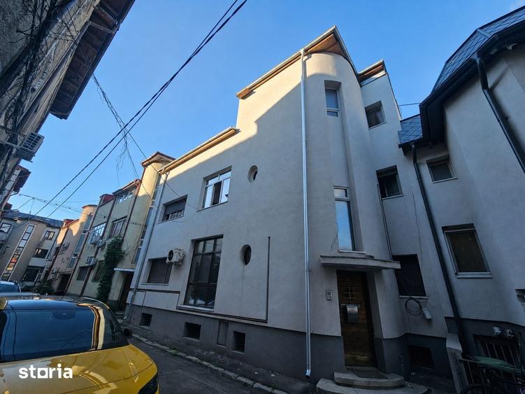 Apartament cu 5 camere în Moșilor