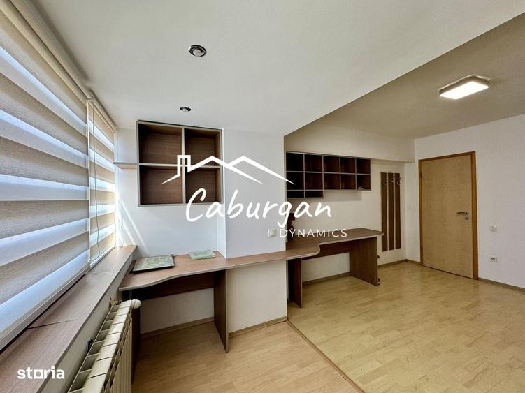 Apartament cu 3 camere în Sud
