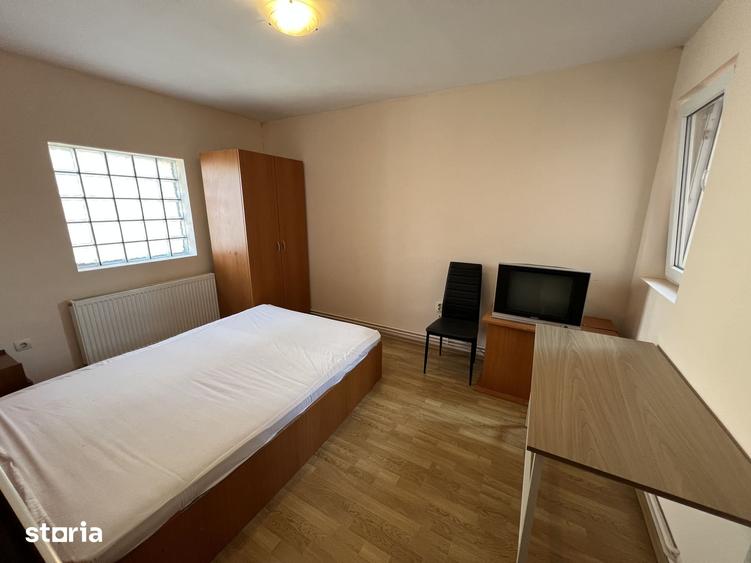 Apartament cu 3 camere decomandat în Turnișor