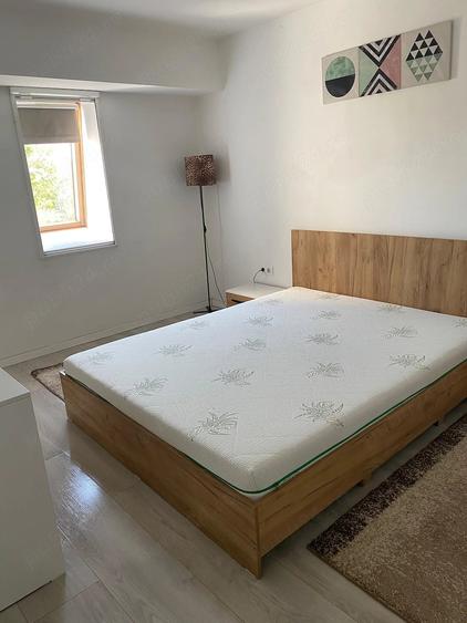 Apartament cu 2 camere decomandat în Girocului