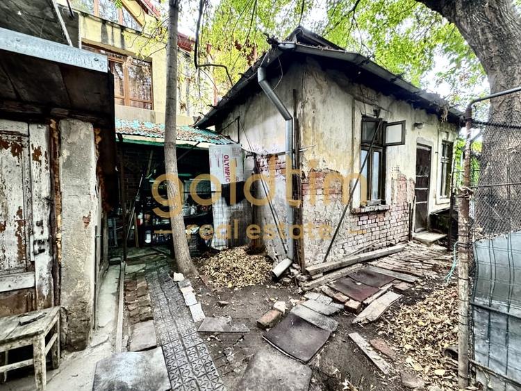 Casă individuală cu 5 camere cu Canalizare în Cotroceni