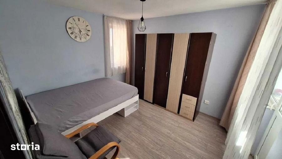 Apartament cu 3 camere decomandat, mobilat în Podu Roș
