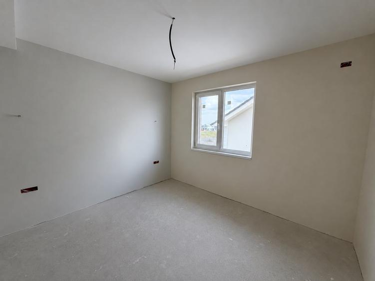 Duplex cu 5 camere cu Teren 397 Mp în Moșnița Nouă