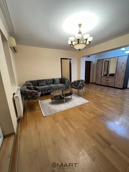Apartament cu 3 camere decomandat în Ștrand