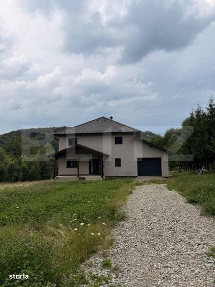 Casă cu 4 camere cu Teren 4150 Mp în Cheile Râșnoavei