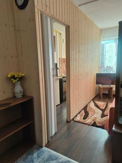 Garsonieră decomandată în Central