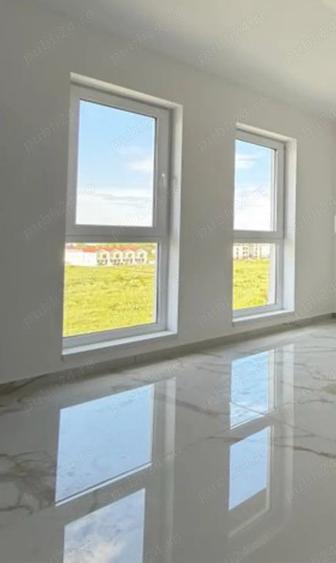 Apartament cu 3 camere decomandat în Giroc