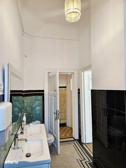 Casă cu 6 camere cu Teren 250 Mp în Unirii