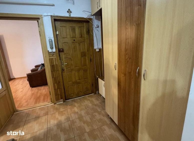 Apartament cu 2 camere decomandat în Nicolina
