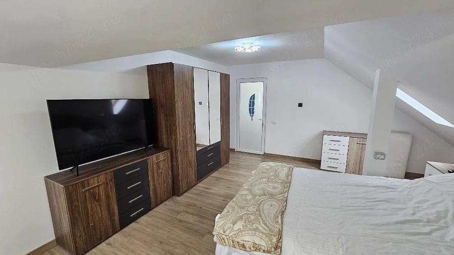 Casă cu 5 camere cu Teren 300 Mp în Central