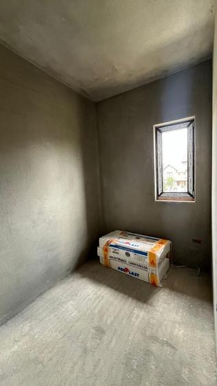 Duplex cu 4 camere cu Canalizare în Moșnița Veche