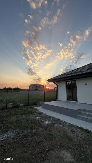 Casă cu 4 camere cu Teren 660 Mp în Crevedia