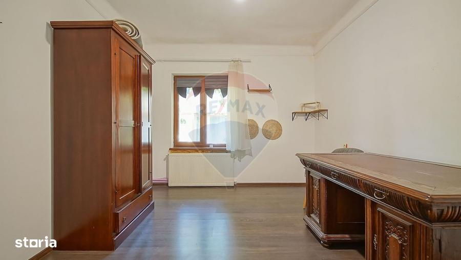 Casă cu 3 camere decomandat cu Teren 700 Mp în Craiter