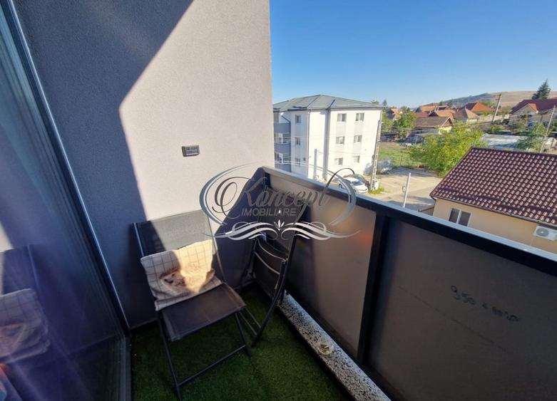 Apartament cu 3 camere semidecomandat, mobilat în Apahida