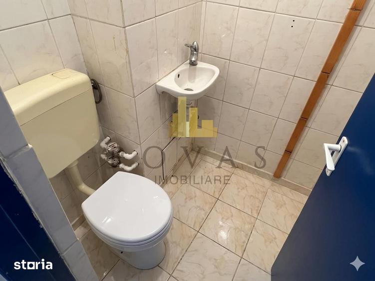 Apartament cu 3 camere semidecomandat în Rahova