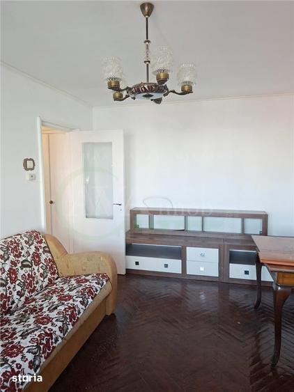 Apartament cu 3 camere semidecomandat în Bistrița Lac